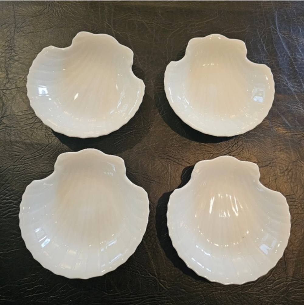 4 Ceramic Shells Made In Japan